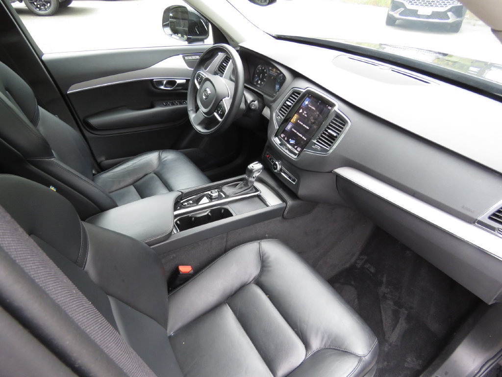 Used 2022 Volvo XC90 T5 Momentum AWD/4WD image 14