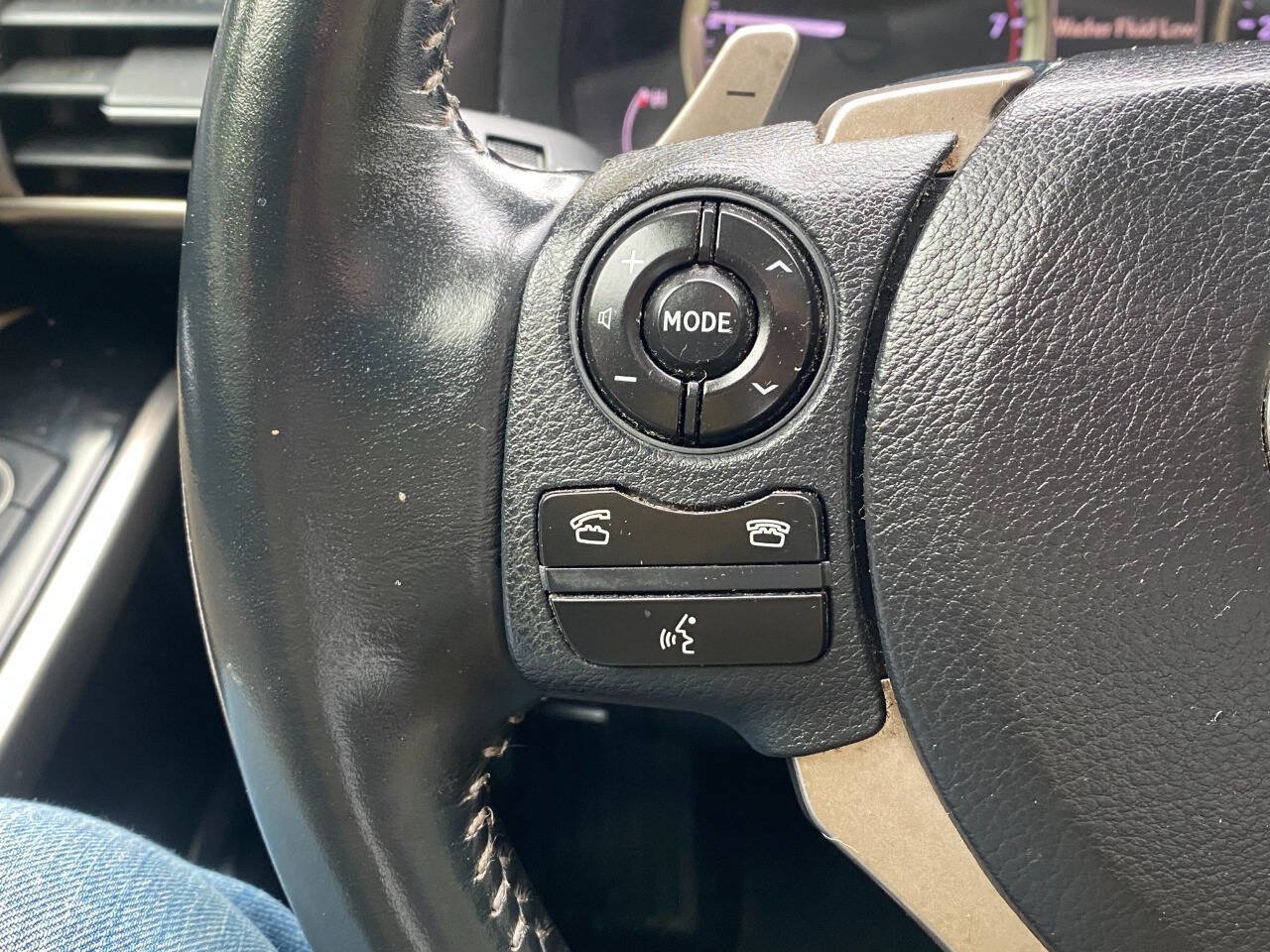 Used 2014 Lexus IS 350 w/ Navigation Package RWD image 22
