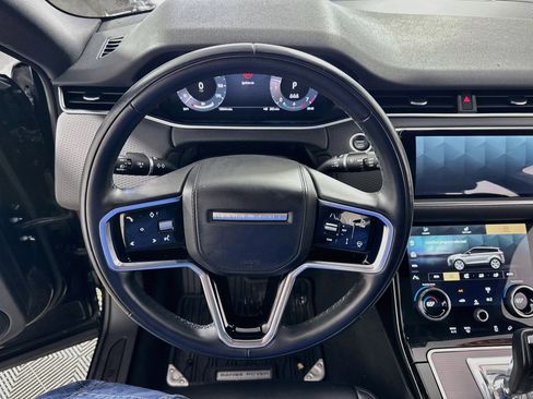 Used 2023 Land Rover Range Rover Evoque S image 16