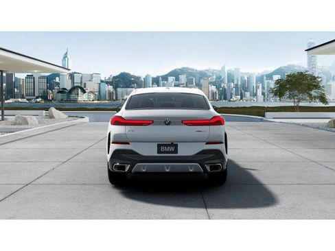 New 2026 BMW X6 xDrive40i w/ Climate Comfort Package image 19