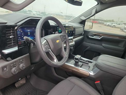 Used 2026 Chevrolet Silverado 1500 LT w/ Texas Edition Plus AWD/4WD image 10