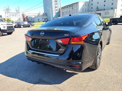 Used 2023 Nissan Altima 2.5 SV AWD/4WD image 8
