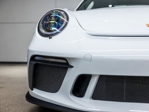 Used 2018 Porsche 911 GT3 image 9