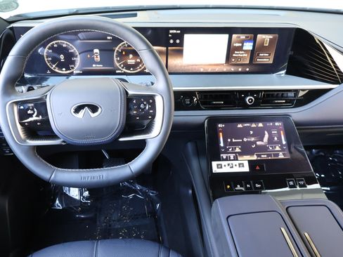 Certified 2026 INFINITI QX80 4WD image 23
