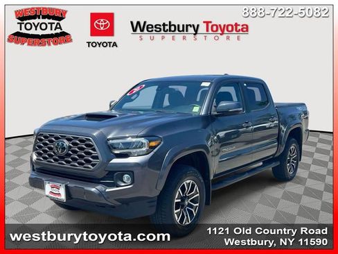 Used 2020 Toyota Tacoma TRD Sport w/ Technology Package AWD/4WD image 5