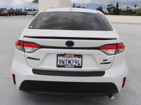 Certified 2024 Toyota Corolla LE w/ LE Convenience Package FWD image 4