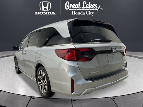 New 2026 Honda Odyssey Elite image 3