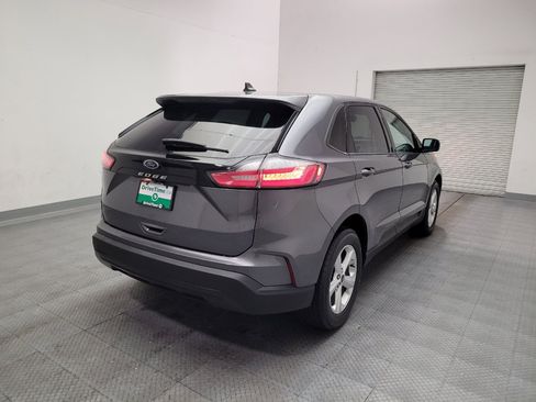 Used 2021 Ford Edge SE FWD image 9