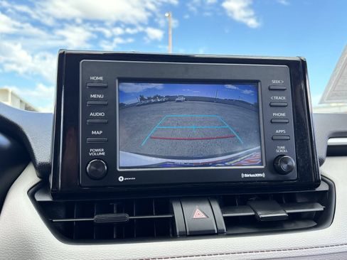 Used 2022 Toyota RAV4 XLE w/ Convenience Package FWD image 25