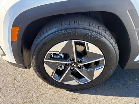 Used 2025 Hyundai Tucson SEL FWD image 33