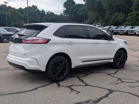Certified 2022 Ford Edge SE w/ Black Appearance Package AWD/4WD image 3