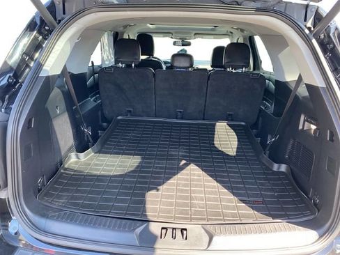 Used 2022 Ford Explorer Limited w/ Class IV Trailer Tow Package AWD/4WD image 21