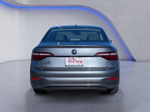 Used 2024 Volkswagen Jetta SE image 8