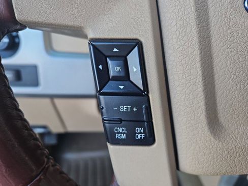 Used 2014 Ford F150 King Ranch w/ King Ranch Luxury Package image 14