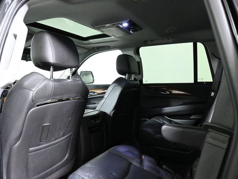 Used 2020 Cadillac Escalade Premium Luxury w/ Escalade Sport Edition image 6