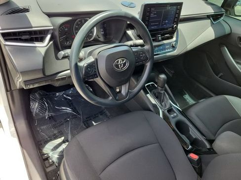 Used 2022 Toyota Corolla LE FWD image 21
