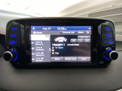 Used 2021 Hyundai Tucson Limited AWD/4WD image 16