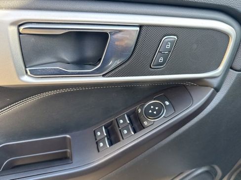 Used 2020 Ford Explorer XLT w/ Equipment Group 202A image 11