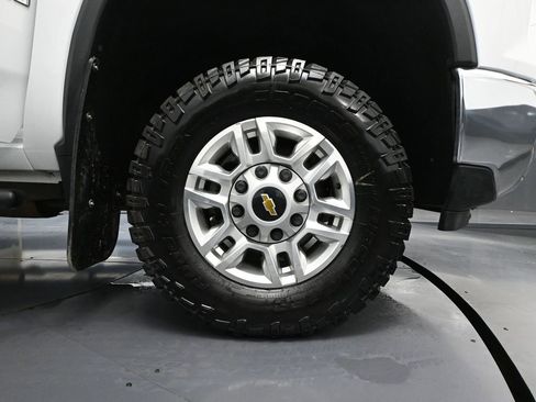Used 2024 Chevrolet Silverado 2500 LT image 18
