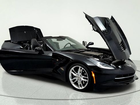 Used 2014 Chevrolet Corvette Stingray Convertible w/ 3LT Preferred Equipment Group RWD image 14