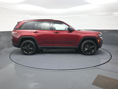 Used 2023 Jeep Grand Cherokee Altitude