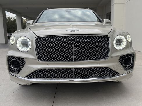 Used 2021 Bentley Bentayga image 8