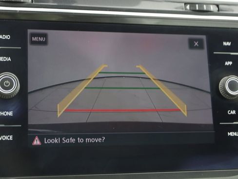 Used 2018 Volkswagen Tiguan SEL w/ 3rd Row Seat Package image 10