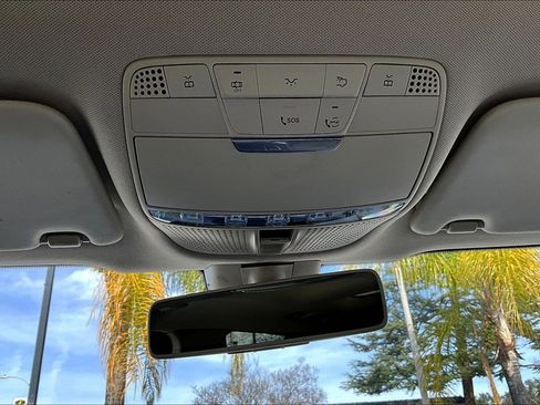 Used 2020 Mercedes-Benz GLC 350e 4MATIC image 17