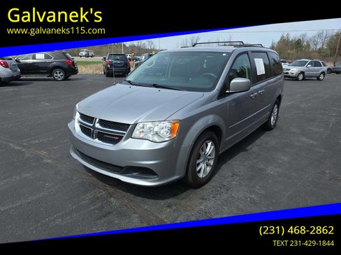 Used 2015 Dodge Grand Caravan SXT FWD image 1