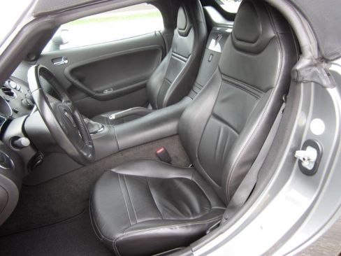 Used 2006 Pontiac Solstice Convertible w/ Premium Package RWD image 7