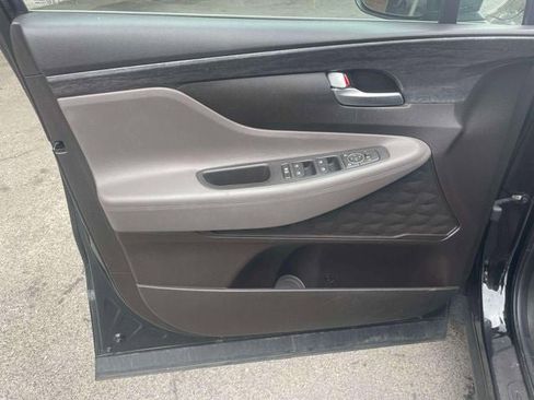 Used 2019 Hyundai Santa Fe SE image 15