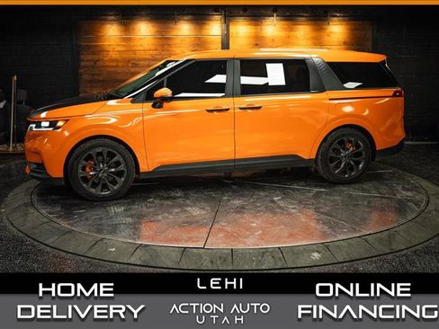 Used 2022 Kia Carnival LX FWD image 1