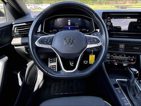 Used 2025 Volkswagen Jetta Sport FWD image 5