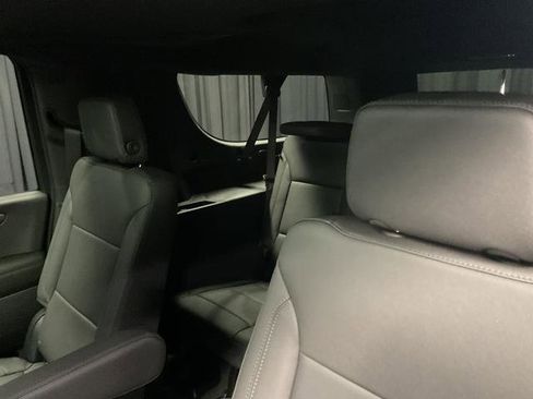 New 2026 Chevrolet Suburban Z71 w/ Comfort Package image 13