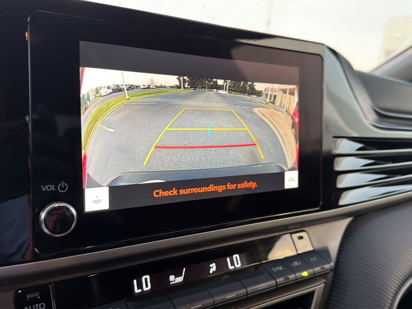 Used 2025 Toyota Camry SE FWD image 25