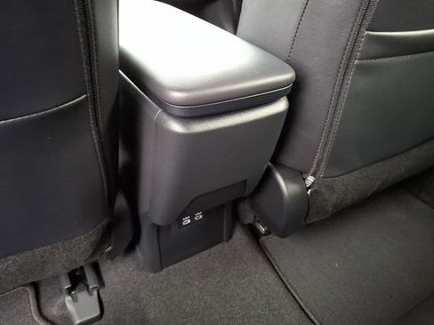 Used 2024 Toyota Prius XLE image 11