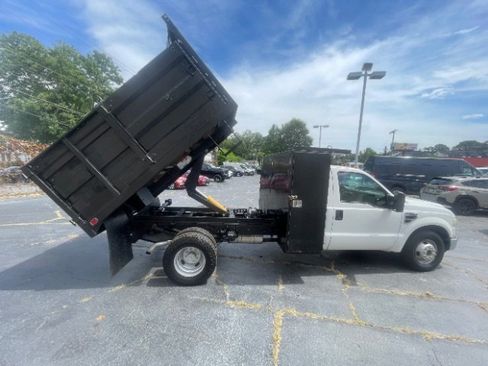 Used 2010 Ford F350 XL RWD image 11
