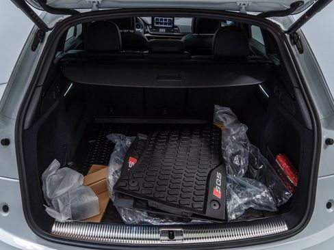 Used 2025 Audi SQ5 Premium Plus image 29