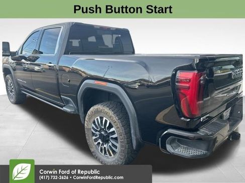 Used 2024 GMC Sierra 2500 Denali Ultimate image 4