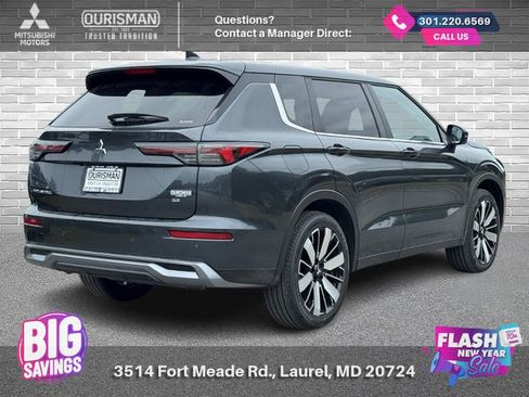 New 2025 Mitsubishi Outlander SE image 3