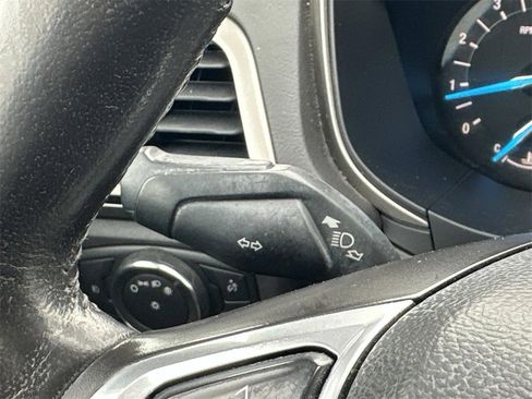 Used 2014 Ford Fusion SE w/ Equipment Group 202A image 25