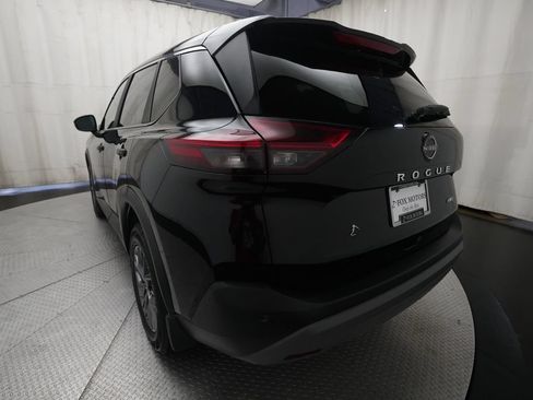 Used 2023 Nissan Rogue S AWD/4WD image 33
