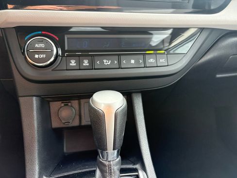 Used 2016 Toyota Corolla LE FWD image 25