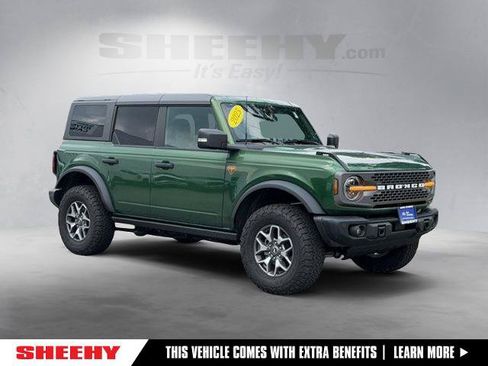 Certified 2025 Ford Bronco Badlands AWD/4WD image 1