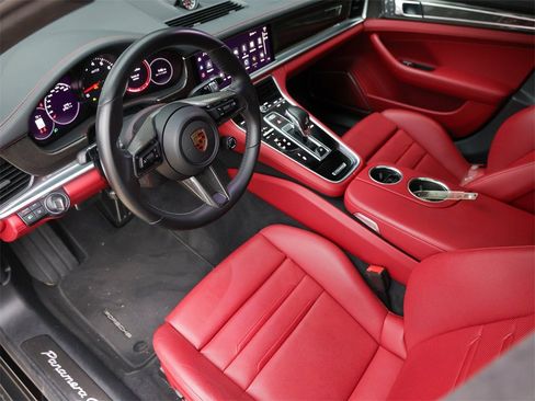 Certified 2023 Porsche Panamera GTS image 4