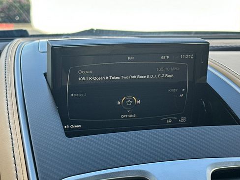 Used 2014 Aston Martin Vanquish Coupe image 19