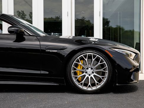 Used 2022 Mercedes-Benz SL 63 AMG 4MATIC image 22