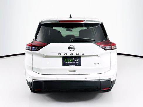 Used 2024 Nissan Rogue S AWD/4WD image 7