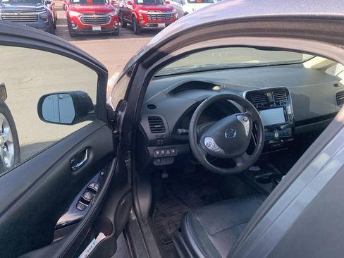 Used 2015 Nissan Leaf SL w/ Premium Package image 14