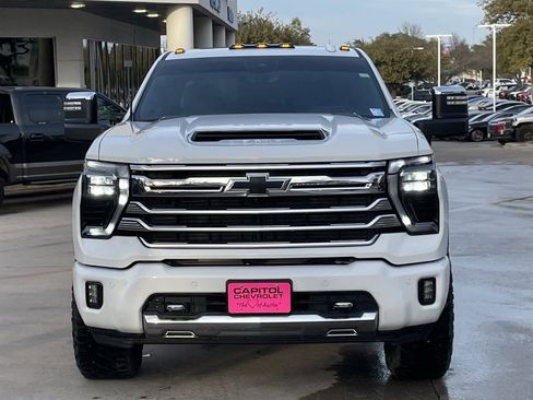 Used 2025 Chevrolet Silverado 2500 High Country w/ High Country Premium Package image 6